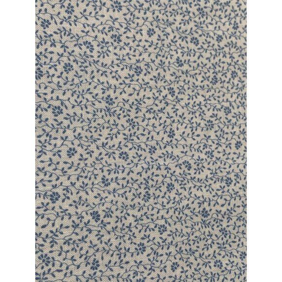 Blue Floral Cotton Fabric 1/2 yard x 42" for Quilting & Crafting Projects - Picture 1 of 3